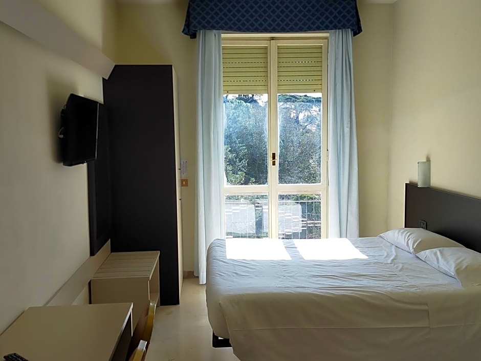 Auto Park Hotel