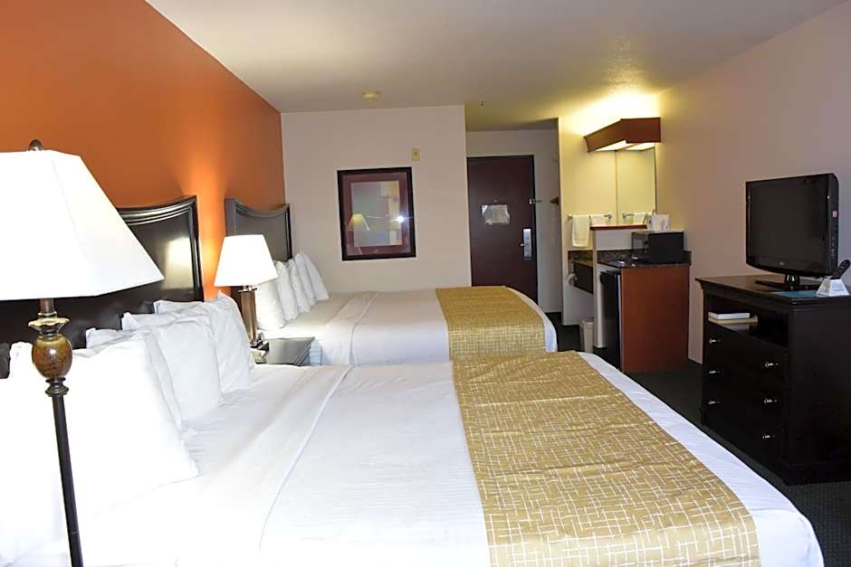 Travelodge Suites by Wyndham Newberg