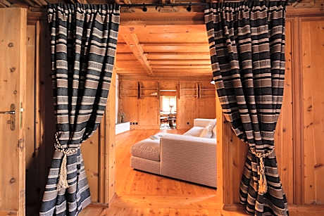 Three-Bedroom Superior Apartment