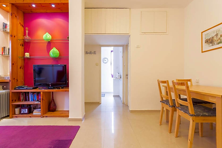 Colony Suites- Hananya St.