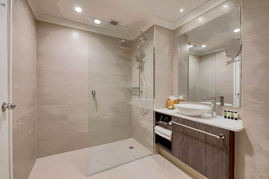 Duxton Hotel