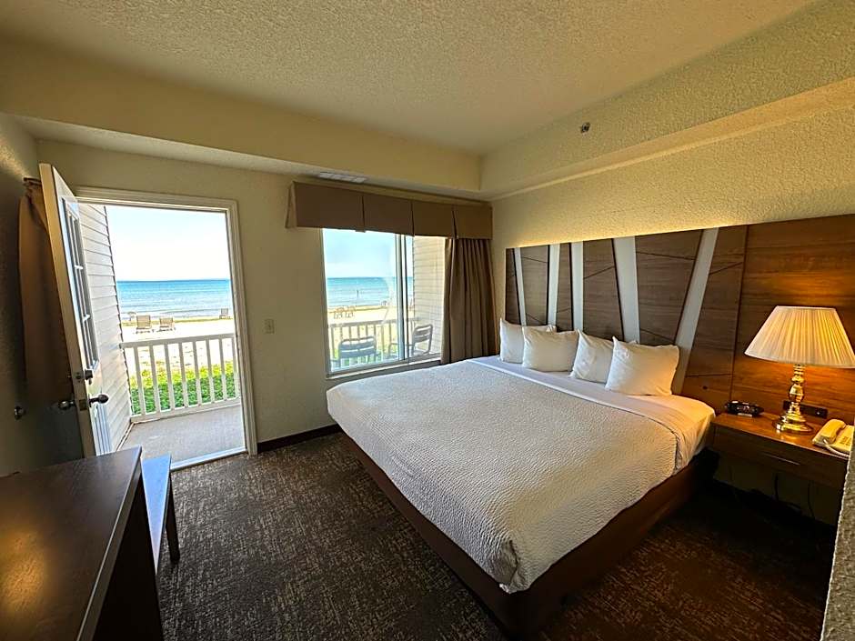 Mackinaw Beach And Bay All Suites Resort