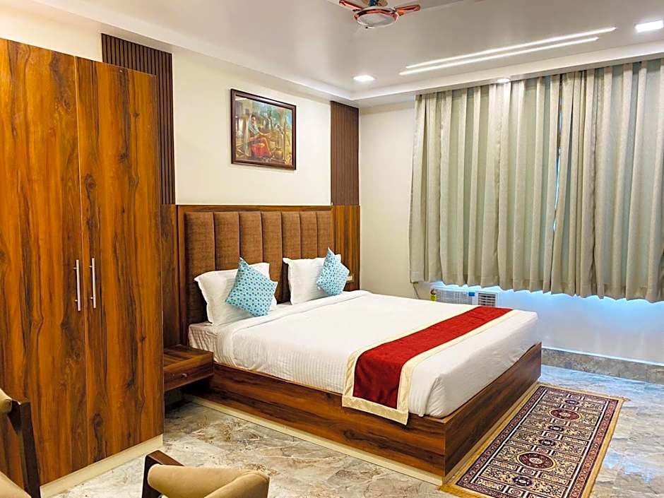 Photo 1 of 6 of Double Room