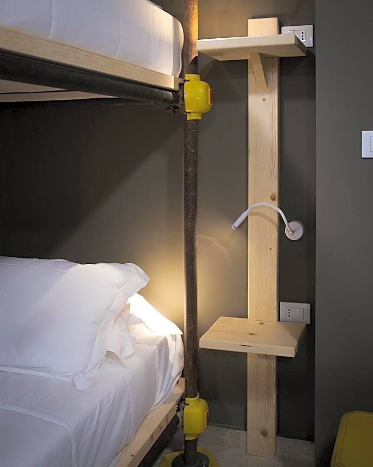 Hostelò - Luxury Hostel