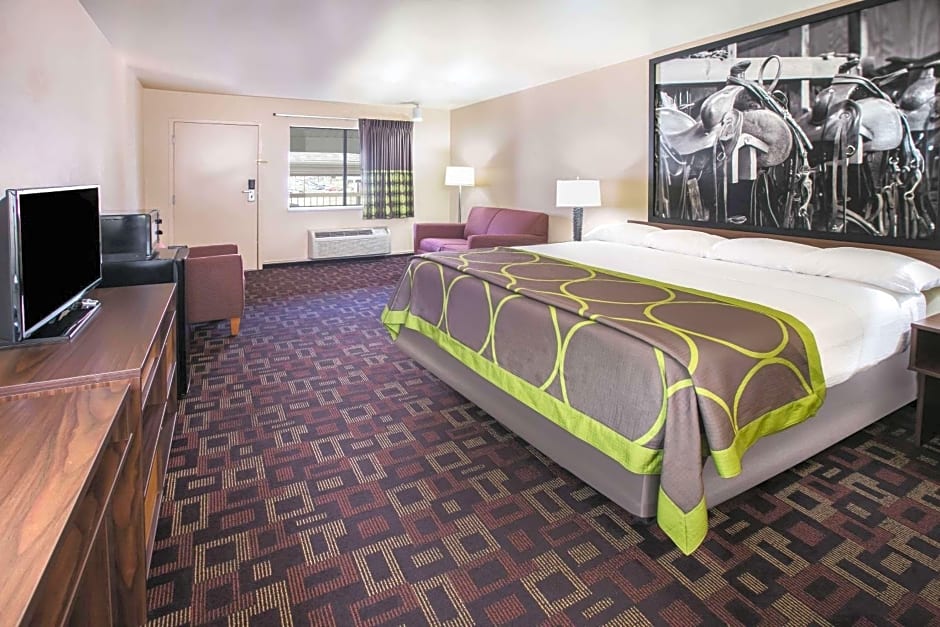 Super 8 by Wyndham Oklahoma Airport Fairgrounds West