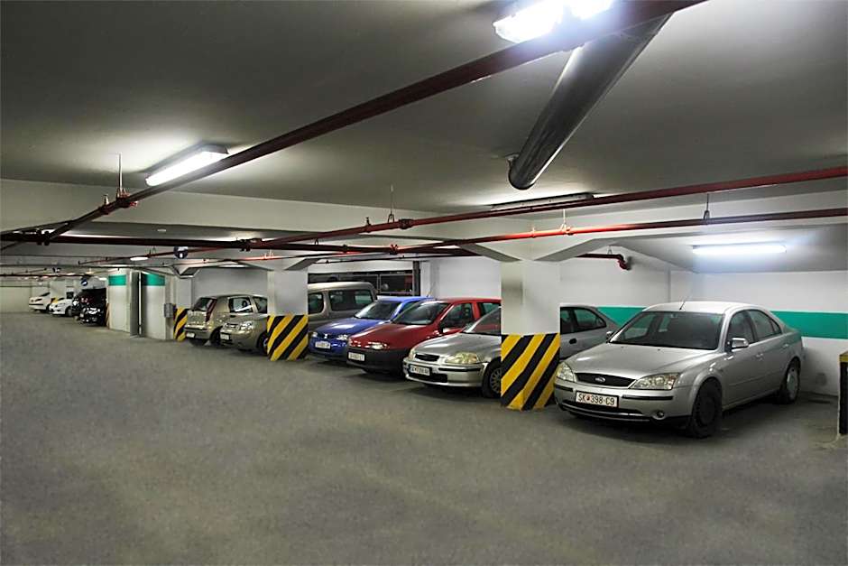 Queen's Hotel - Zebra Centre