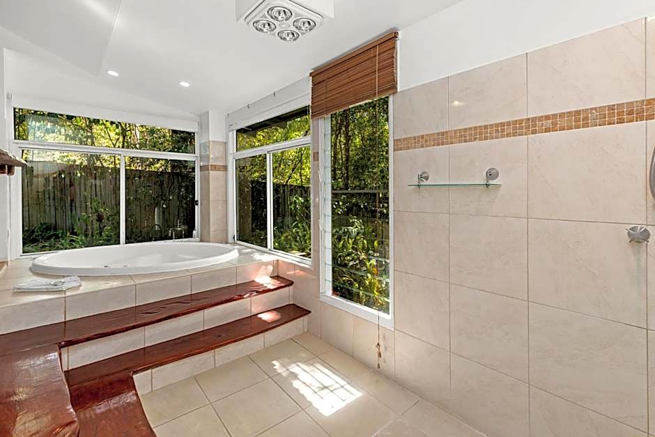 Hunchy Hideaway