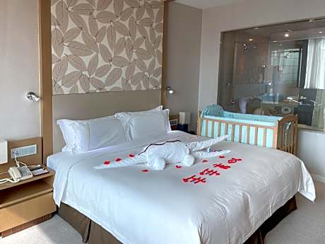 Executive Queen Room