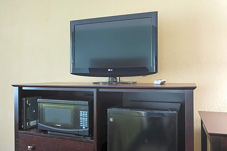 Quality Inn Calhoun North I-75
