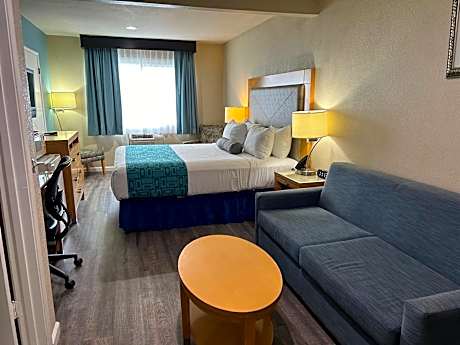 King Studio Suite - Non-Smoking