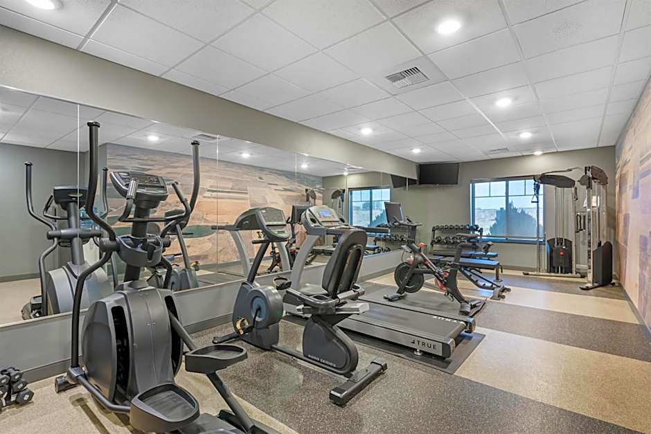 Best Western Plus Overland Inn