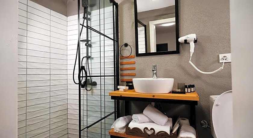 Benjamin Otel Gumusluk