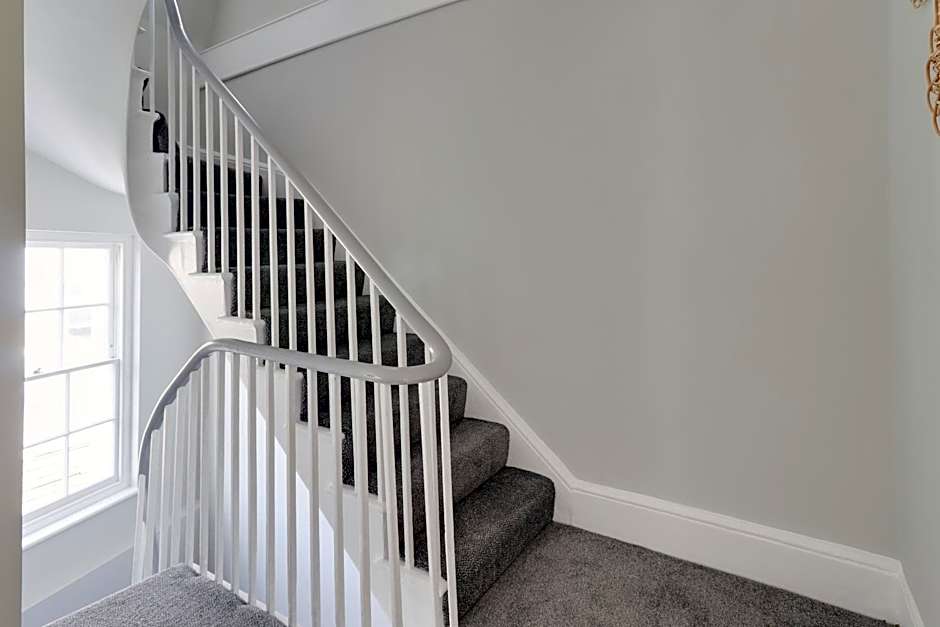 Master accommodation suite 2 sea view with balcony