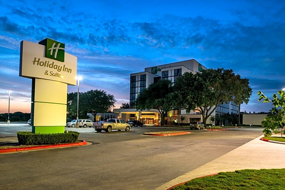 Holiday Inn Hotel and Suites Beaumont-Plaza I-10 & Walden