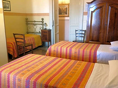 Triple Room with Private Bathroom