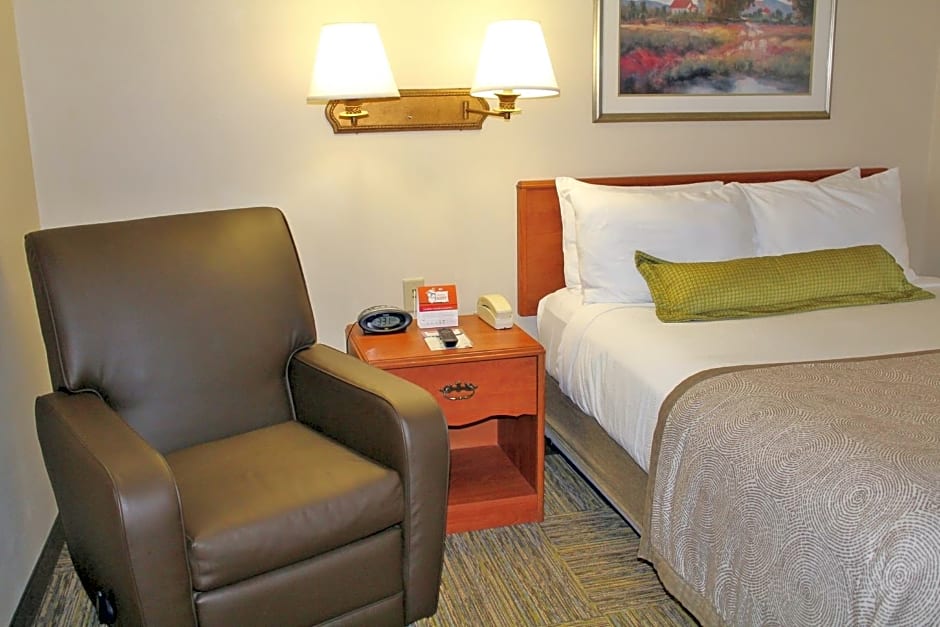 Candlewood Suites Syracuse-Airport