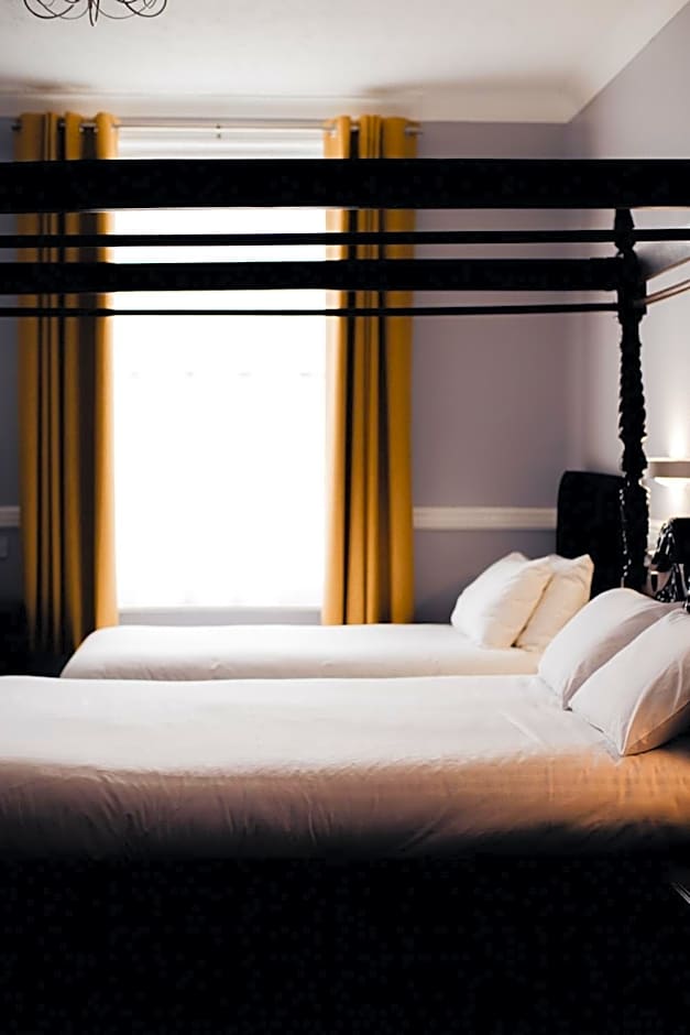 San Clu Hotel, Bar & Brasserie