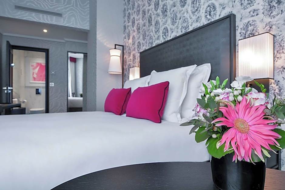 Maison Astor Paris Curio Collection by Hilton