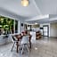 Airlie Summit Apartments