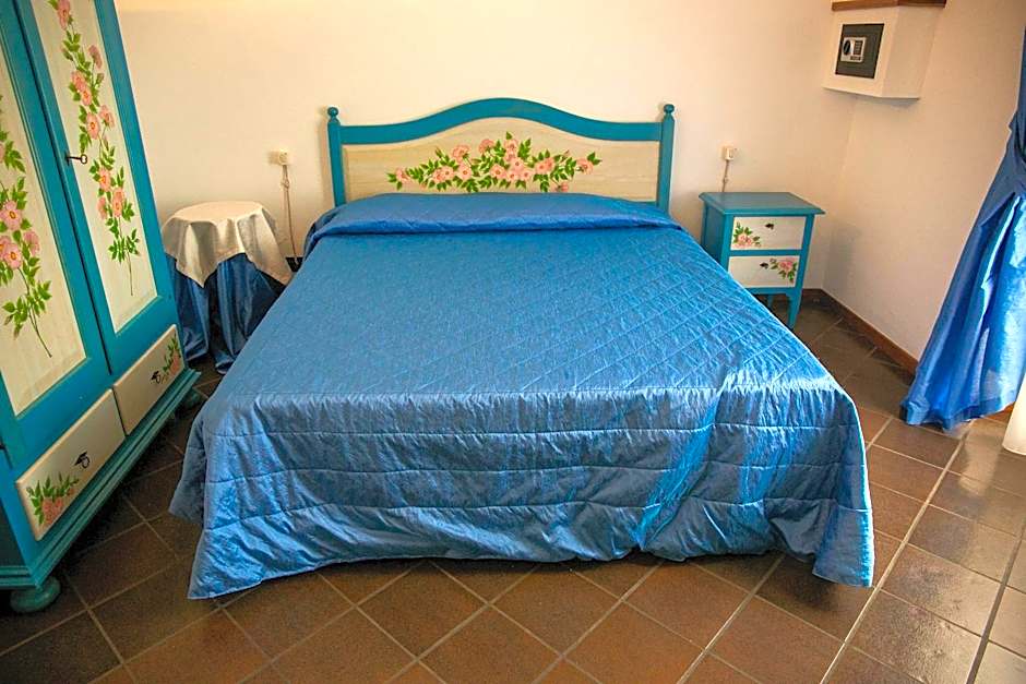 La Villetta Food & Drink Rooms for Rent - No Reception -