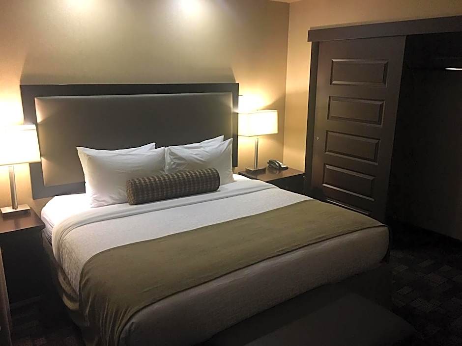 Best Western Plus Fox Creek