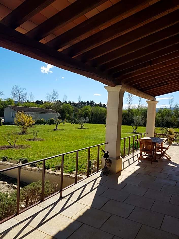 Mas Clement - Chambre et table d'hôtes