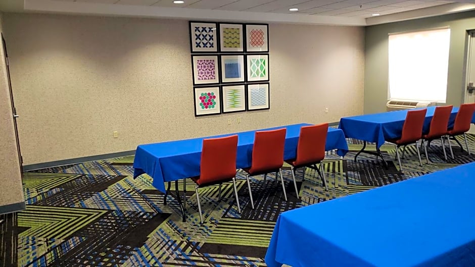 Holiday Inn Express Hotel and Suites Weslaco By IHG