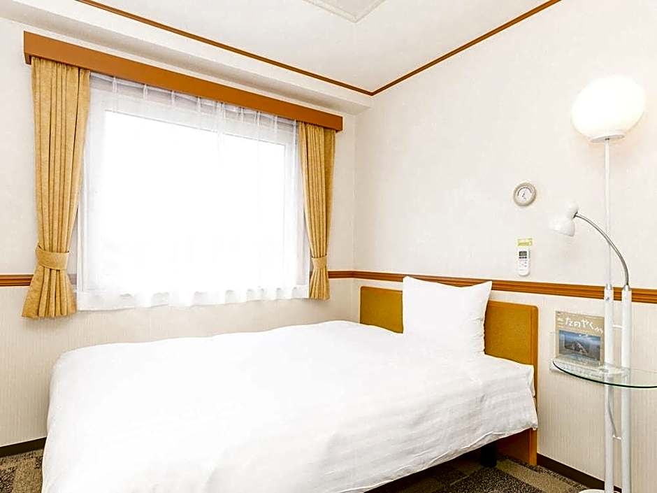 Toyoko Inn Tokyo Korakuen Bunkyokuyakusho-Mae