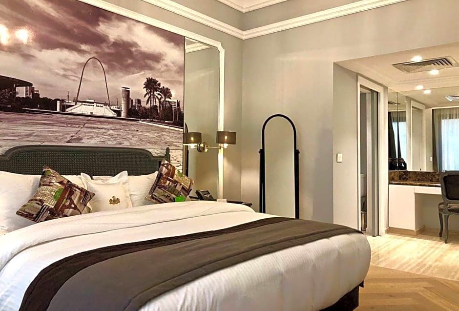 Le Bristol Hotel