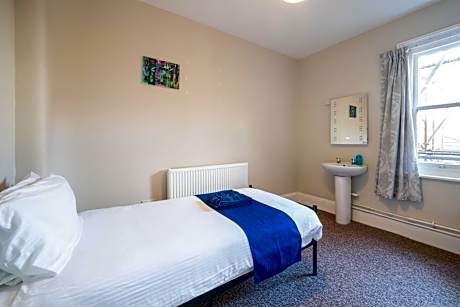 Single Room with Shared Bathroom