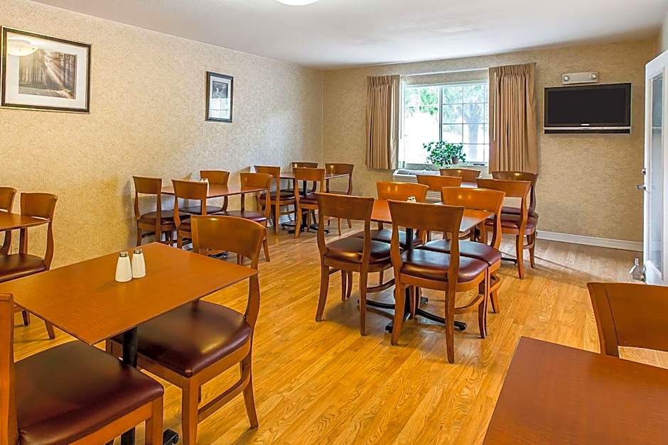 Quality Inn & Suites On The River