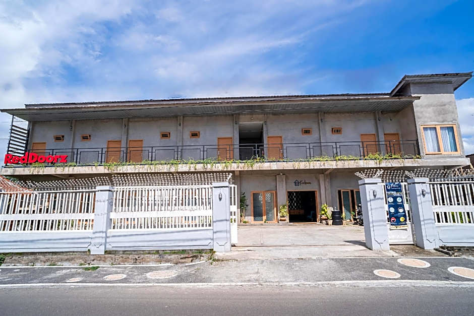 RedDoorz Syariah near Lombok Epicentrum Mall