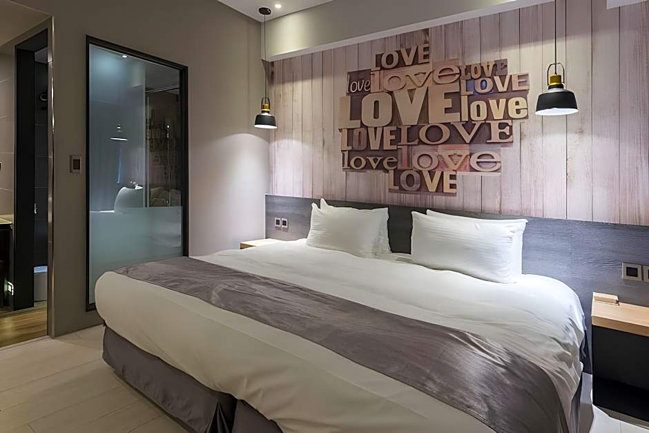 SUNRISE HOTEL