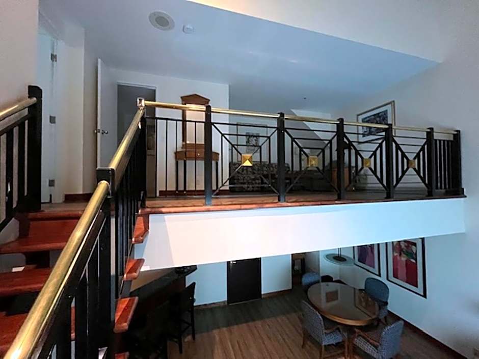 Cambridge Suites Toronto