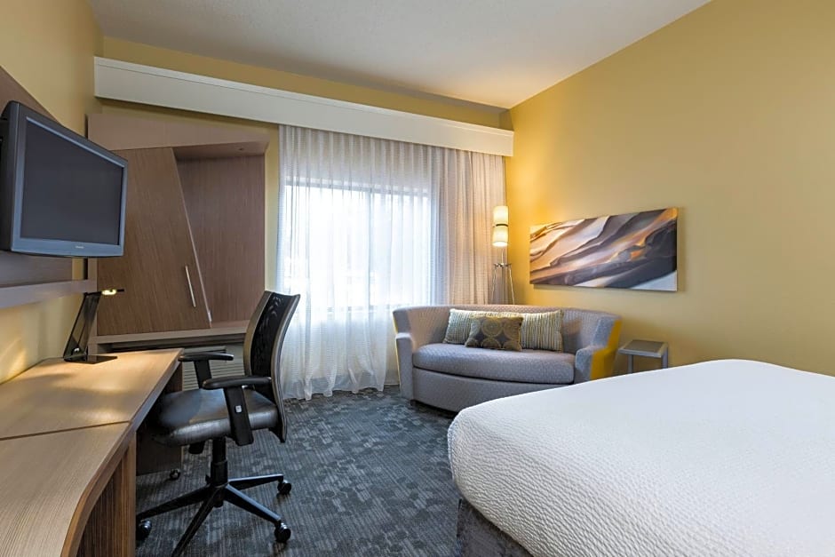 Courtyard by Marriott Austin The Domain Area