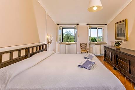 Two-Bedroom Apartment with easy access to swimming pool