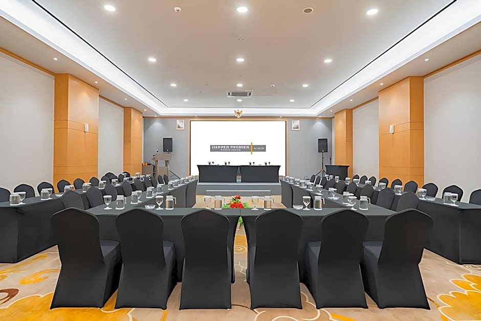 Harper Premier Nagoya Batam