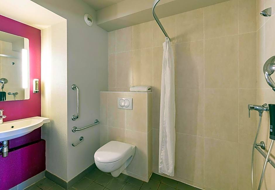 B&B HOTEL Lyon Caluire Cité Internationale