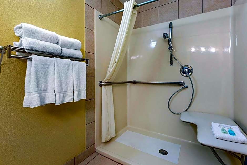 Clarion Inn & Suites