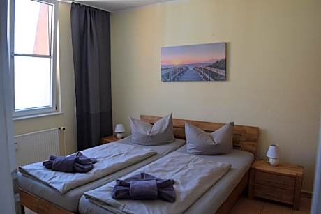 One-Bedroom Apartment with Balcony