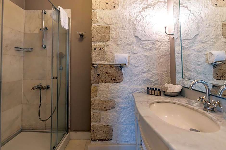 Beyevi Alaçatı