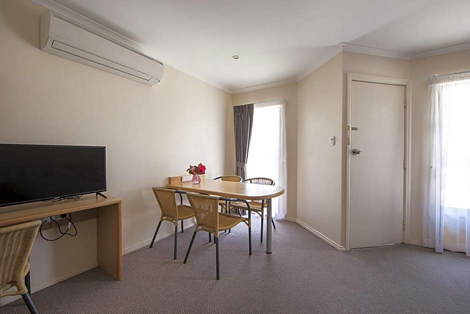 Redhill Cooma Motor Inn