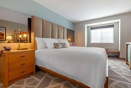 King Room - Non-Smoking