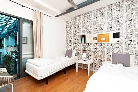 Twin Room with Shared Bathroom