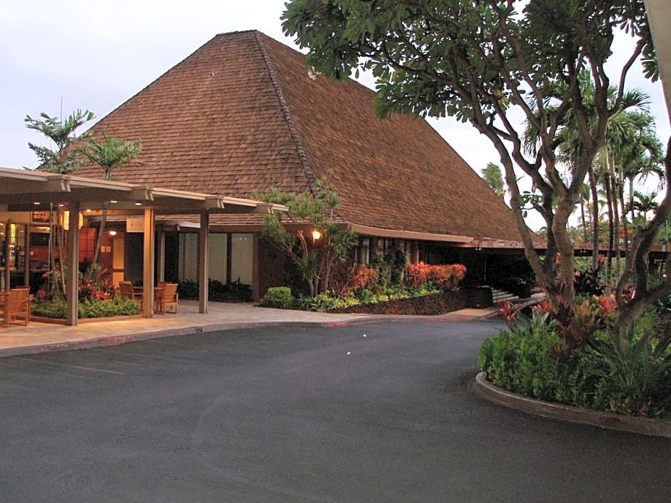 Royal Lahaina Resort & Bungalows