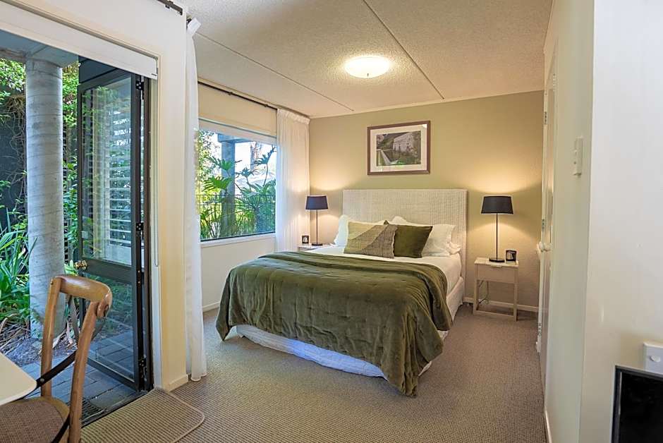 Emerald Inn on Takapuna Beach