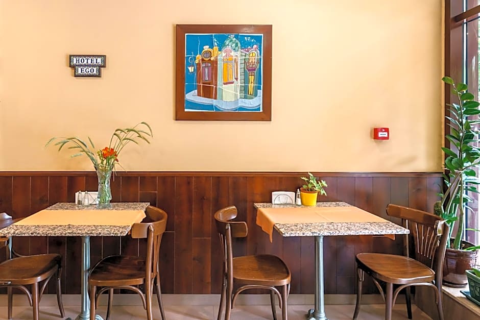 Hotel Ego