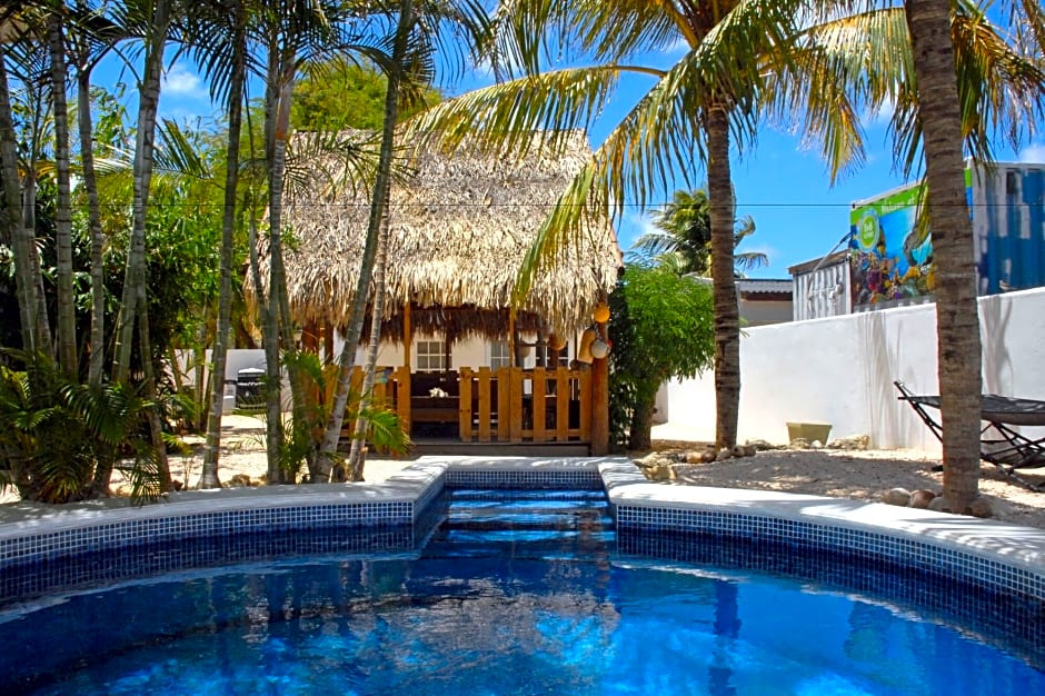 Bnbbonaire Near The Ocean