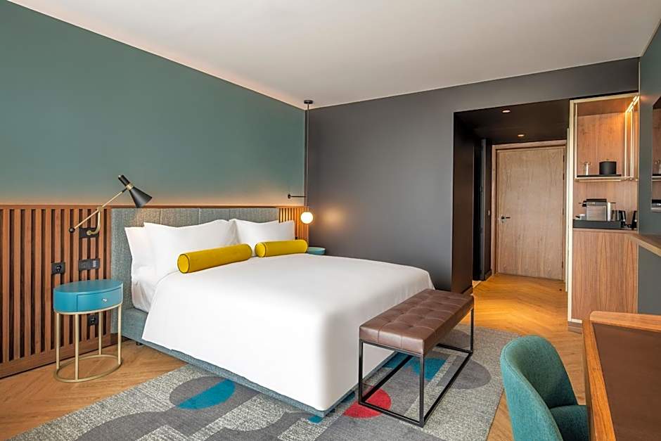 Renaissance Porto Lapa Hotel