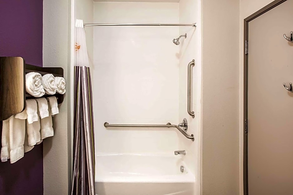 La Quinta Inn & Suites by Wyndham Lubbock South